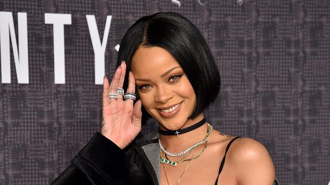 Kukaan ei paniikissa, mutta Rihanna työskentelee uuden albuminsa parissa