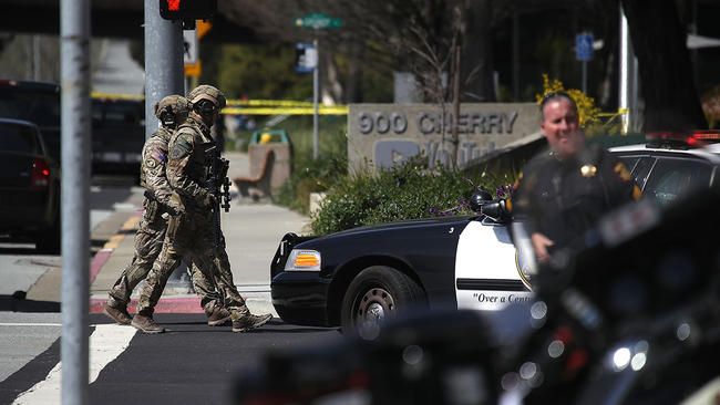 Kolm tulistamist ja naissoost tulistaja suri YouTube'i peakorteris Californias