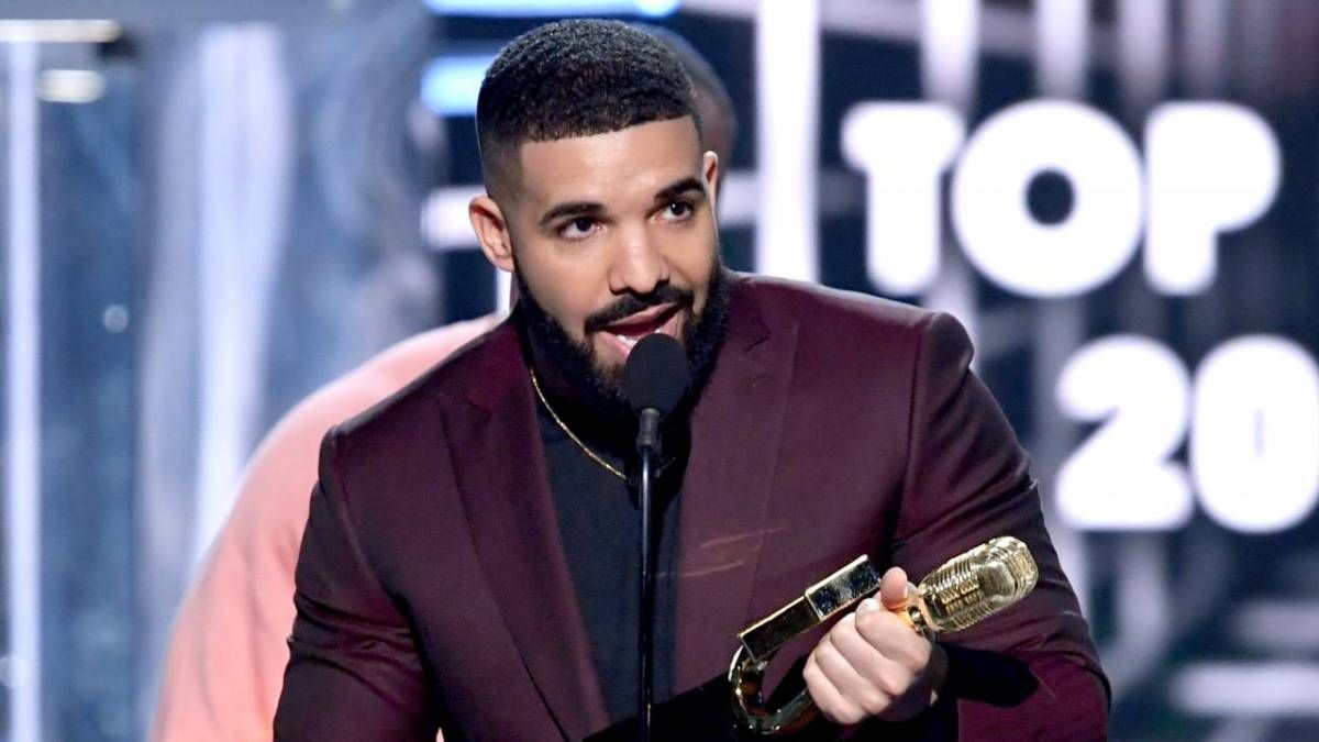 Drake’i ‘Mis edasi’ saab alla kahe kuu jooksul plaatina staatusesse