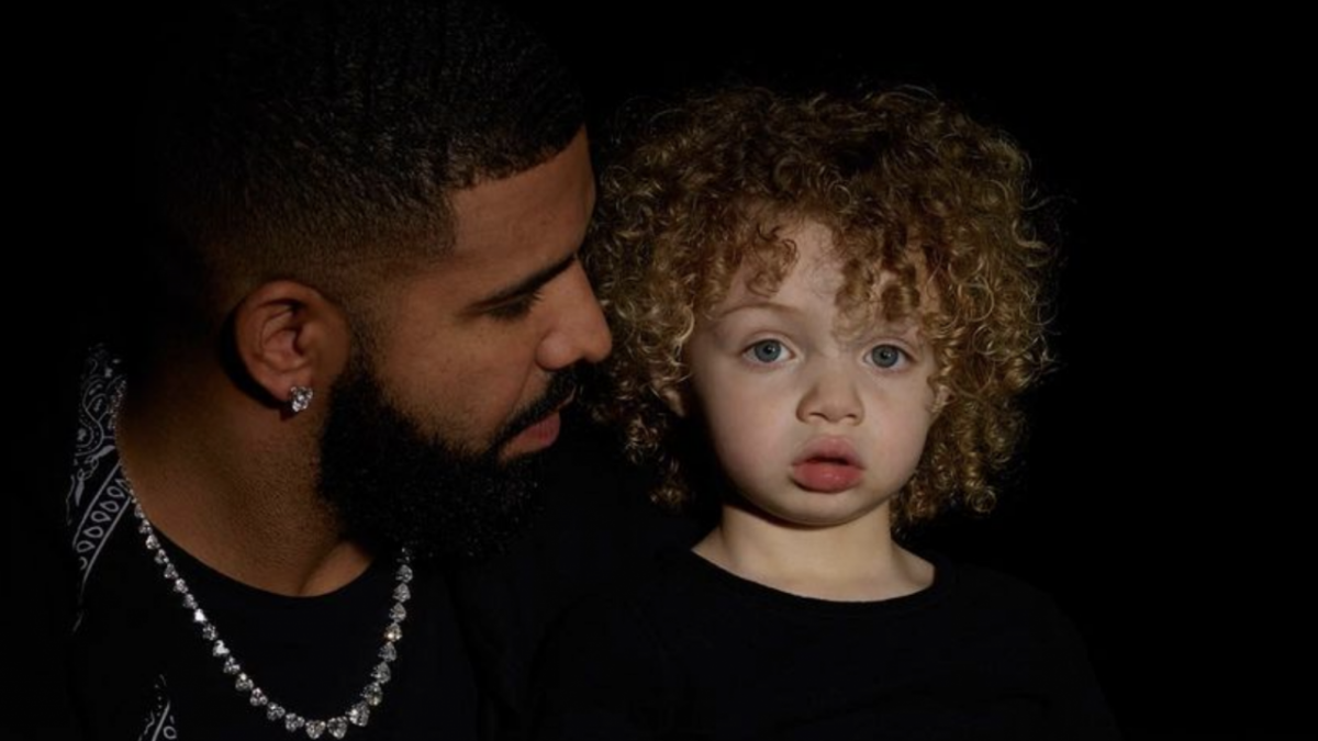 Drake sýnir Son Adonis ’Hoop Skills með tónlist sinni sem veitir hljóðrásina