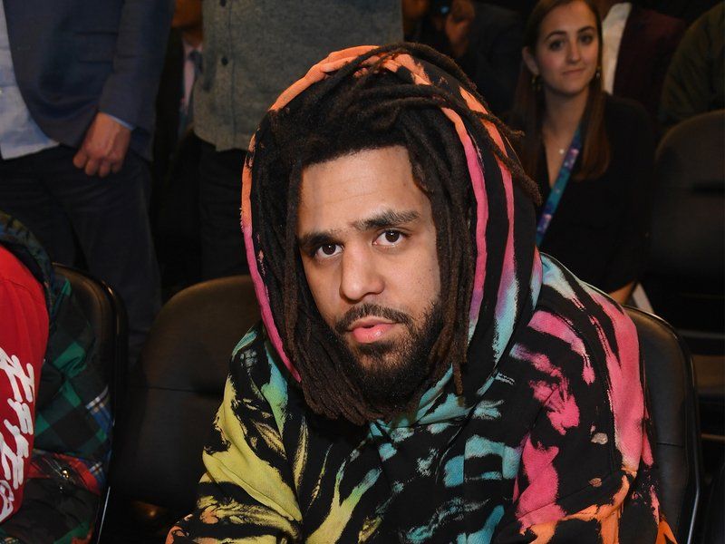 J. Cole’i vastuoluline autistlik lüürika, mis nühiti Drake’i filmist „Jodeci Freestyle”
