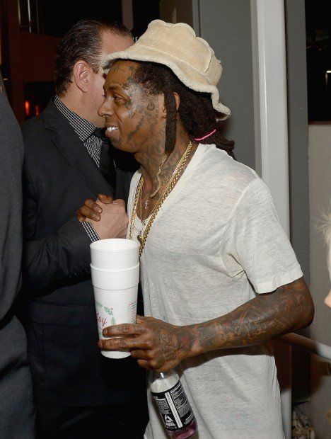 Lil Wayne 'Şurup' Yudumlamaya Geri Döndü