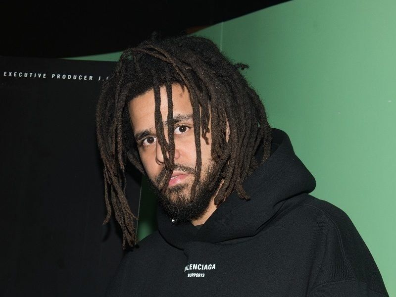 J. Cole Drops 'Meán-Pháiste' Nua