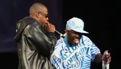   50 Cent påstår JAY-Z's Roc Nation Wanted To Keep Him Out Of Iconic Super Bowl Performance