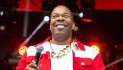  Busta Rhymes зашемети феновете с нов младежки поглед към играта Knicks