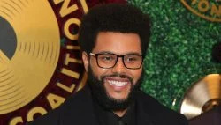  The Weeknd delar kryptiskt inlägg som har fans som spekulerar om'End' Of His Career