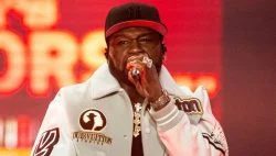   50 Cent explique l'hommage caché lors d'une récente séance photo avec des millions en espèces