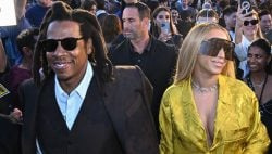   ביונסה ו-JAY-Z חוגגים'Sir Davis' Launch With Lavis Paris Dinner