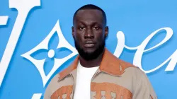   Stormzy получи забрана за шофиране след използване на телефон зад волана