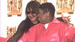   Missy Elliott hylder Aaliyah på dødsdagen:'You Will Never Be Forgotten