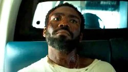   Donald Glover forlader'Mr. & Mrs. Smith' Despite Season Two Renewal
