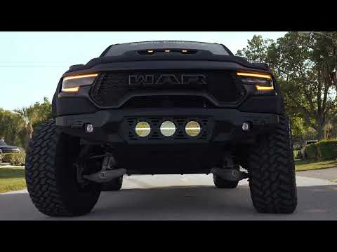   Youtube-video - Travis Scott taber 160.000 $ på brugerdefineret krigsklar Hellcat-lastbil