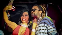   Cardi B потвърждава раждането на момиченце с офсет със сладки нови семейни снимки