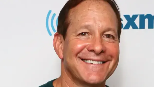 Steve Guttenberg